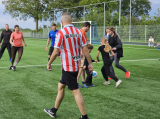 Laatste training S.K.N.W.K. JO7-1 (partijtje tegen de ouders) van maandag 27 mei 2024 (144/180)